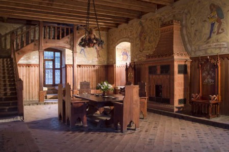 hrad-kokorin-romanticka-hradni-zricenina - kokorin-rytirsky-sal